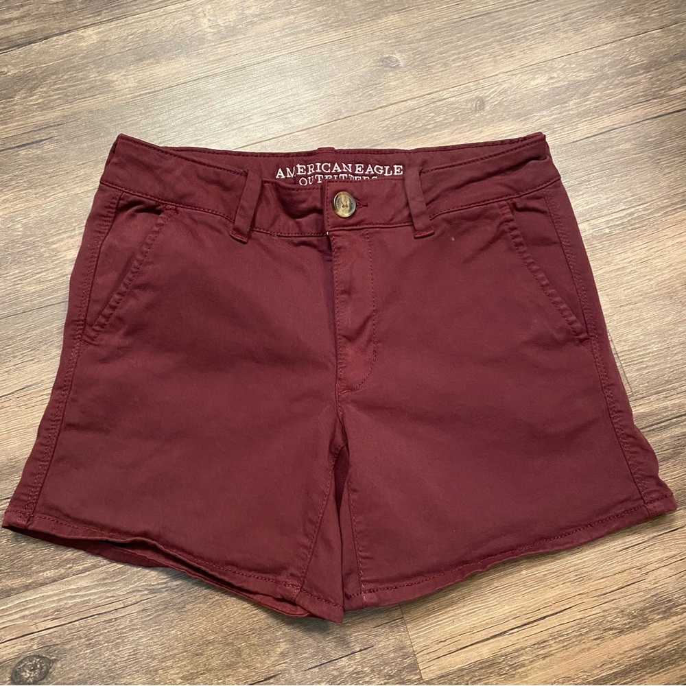 American Eagle MIDI Shorts size 6 Maroon
